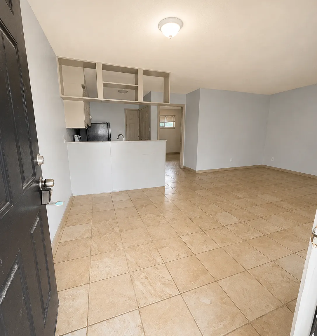E Houston - 7 — Photo 1