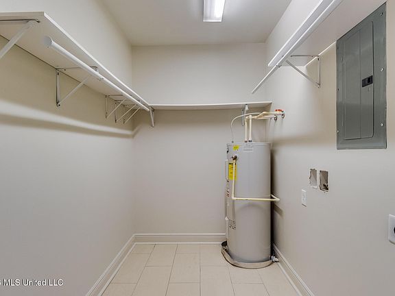 3rd image of 630 Bay Cove Dr #212