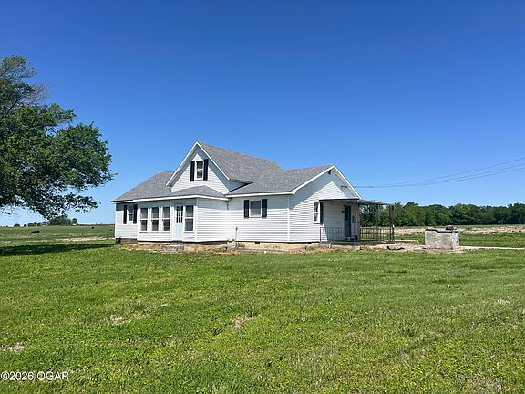 2nd image of 7433 Oak Rd