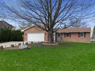 623 Gaslight Dr, Algonquin, IL 60102