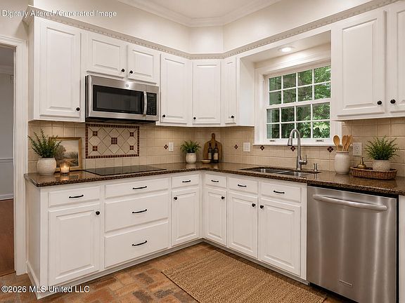 5th image of 1425 Fontaine Dr
