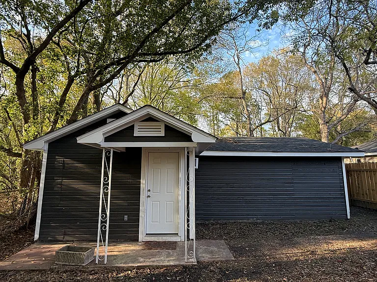 2566 Pleasant Valley Rd #A — Photo 1