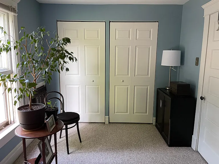second floor bedroom 2 - w blue paint (current paint is white)