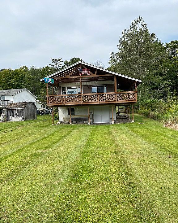 2nd image of 5 West Ln
