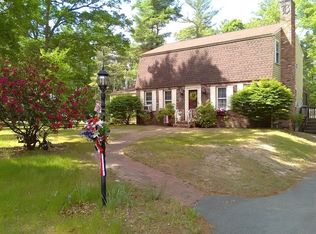 41 Walnut Plain Rd, Rochester, MA 02770