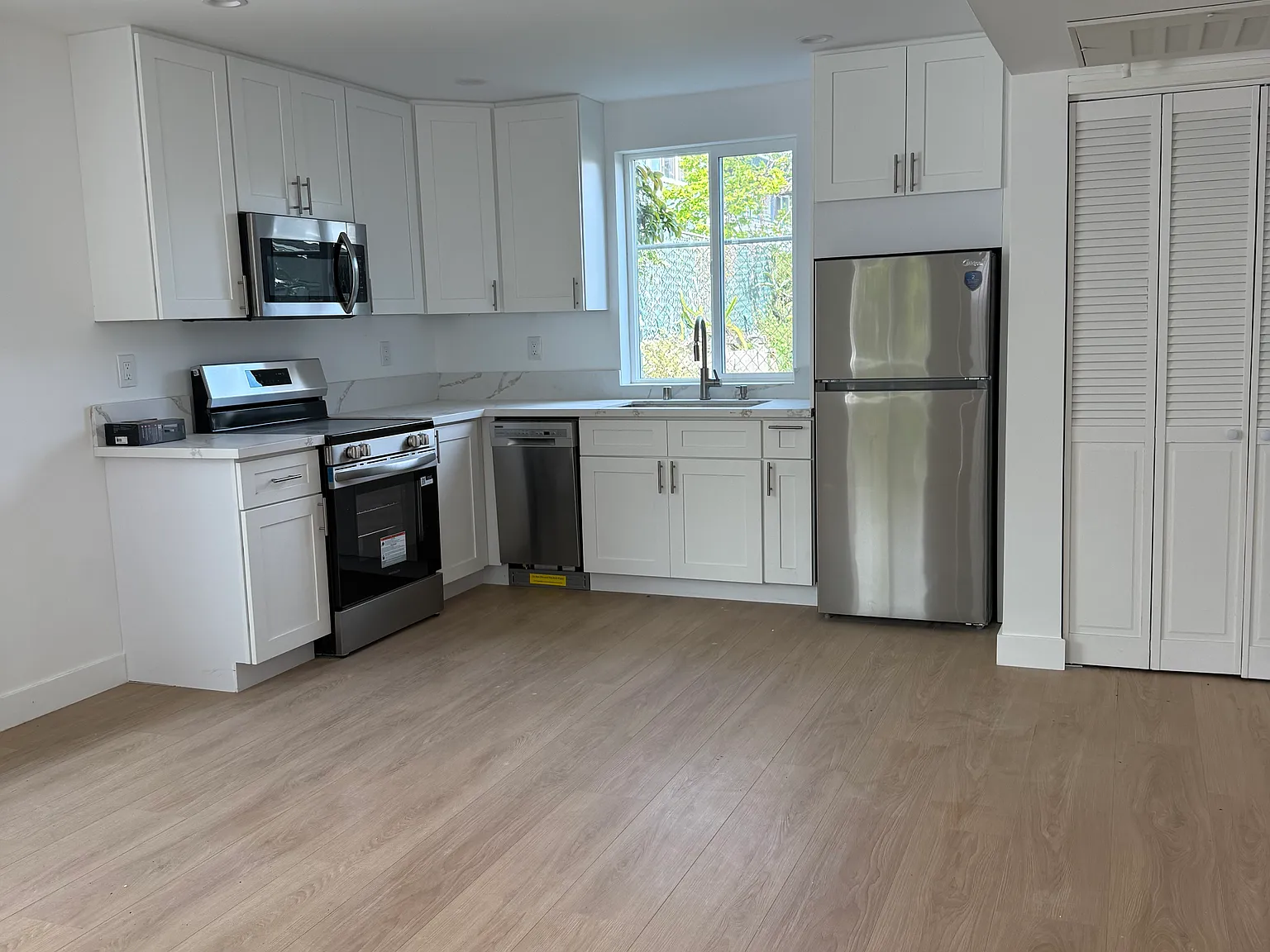 2 bed, 1.5 bath, 850 sqft, $2,785 — Photo 1