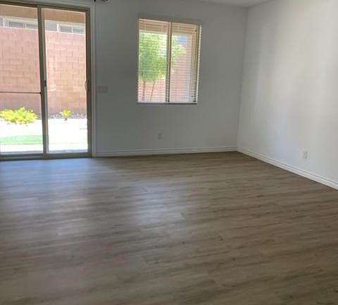 4th image of 3163 Fern Nook Ave