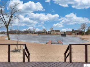 18006 Cottonwood Ln, Springfield, NE 68059