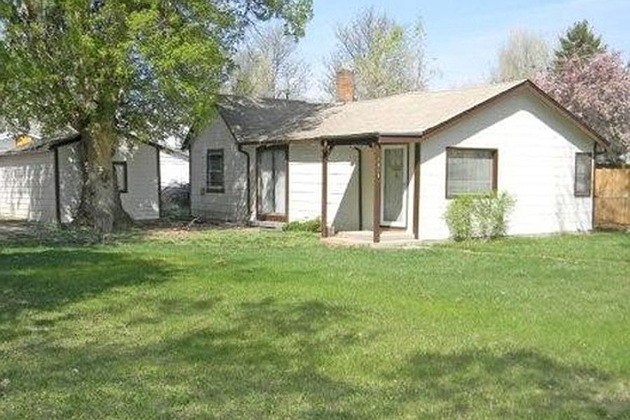1st image of 1213 Willow St