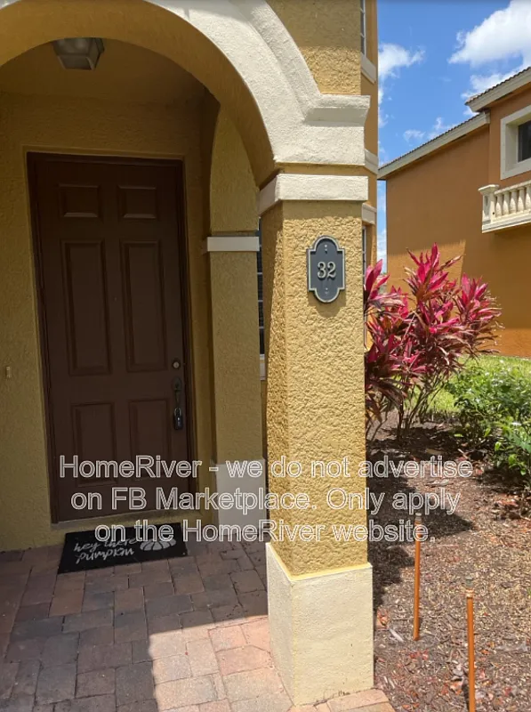 4 bed, 2.0 bath, 1880 sqft, $2,800 — Photo 2