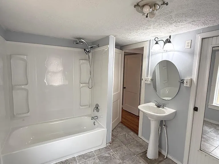 10860 Winchester Ave — Photo 19