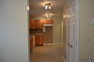 4th image of 105 W Grace St