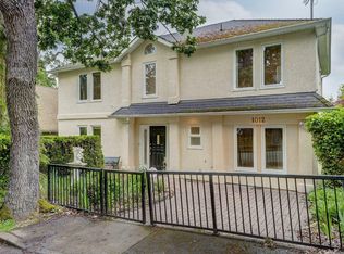 1012 Gillespie Pl, Victoria, BC V8S3K7