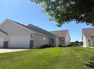 2869 35th St S, Moorhead, MN 56560