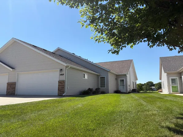 2869 35th St S, Moorhead, MN 56560