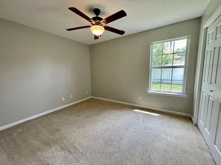 Guest bedroom 3