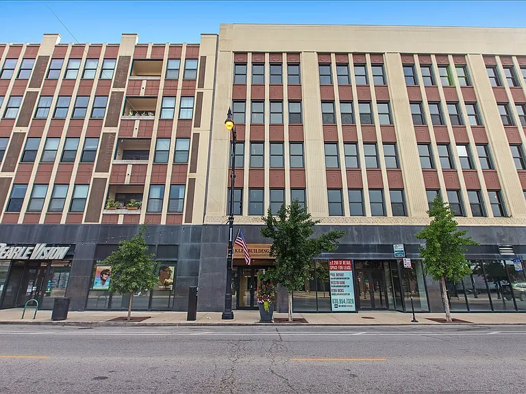 4015 N Milwaukee Ave #416 — Photo 1