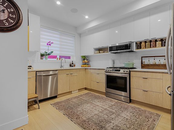 3rd image of 8140 166th St #3