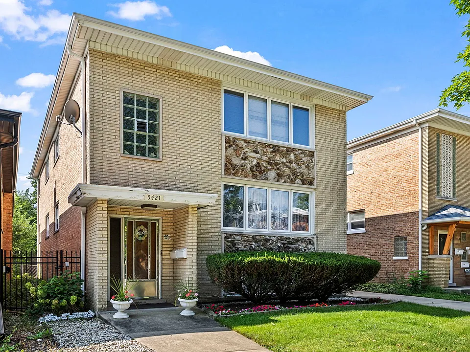 5421 W Windsor Ave #2
