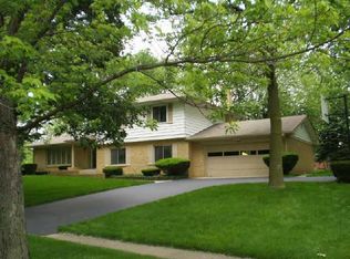 7733 Camelback Dr, Indianapolis, IN 46250