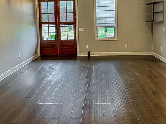 5th image of 169 Falls Xing