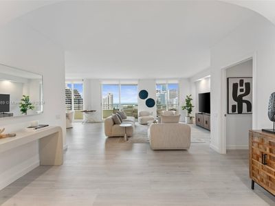 888 Brickell Key Dr APT 1503, Miami, FL, 33131