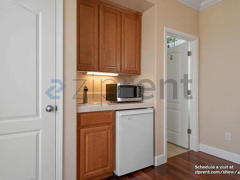 130 Avalon Ct #1 — Photo 12