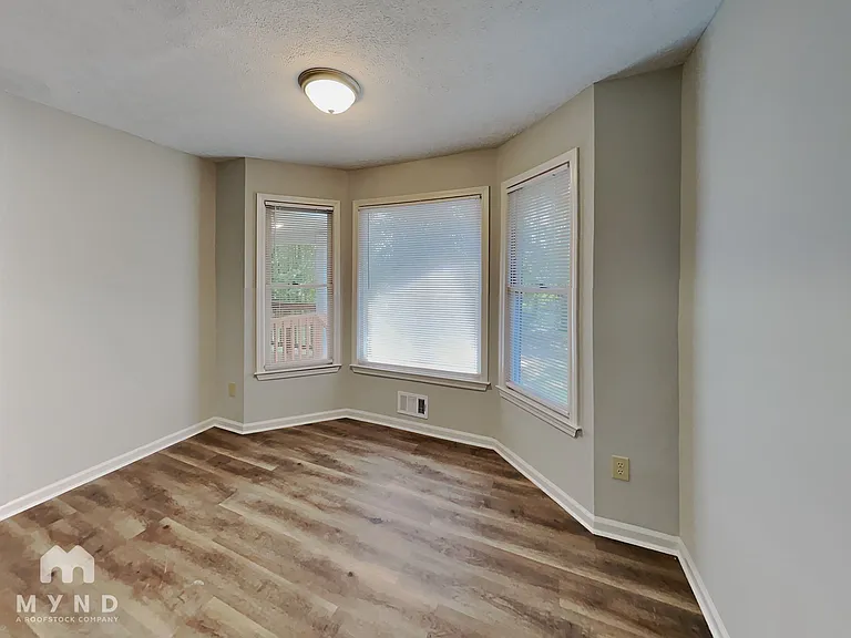 1186 Bay Ridge Dr — Photo 8