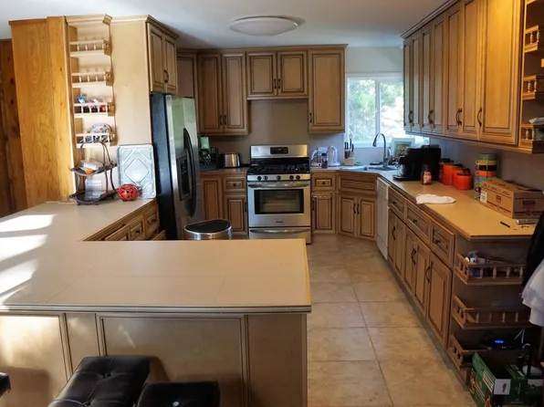 645 Tunnel Ct, Lake Arrowhead, CA 92352