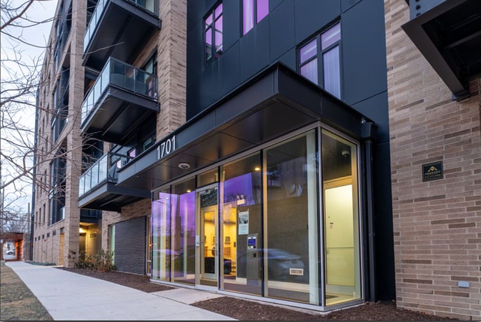 1st image of 1701 W Webster Ave #605