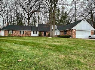8 Five Oaks Dr, Saginaw, MI 48638