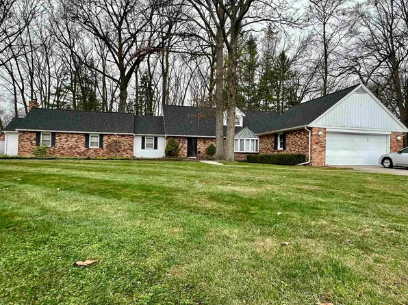 8 Five Oaks Dr, Saginaw, MI 48638