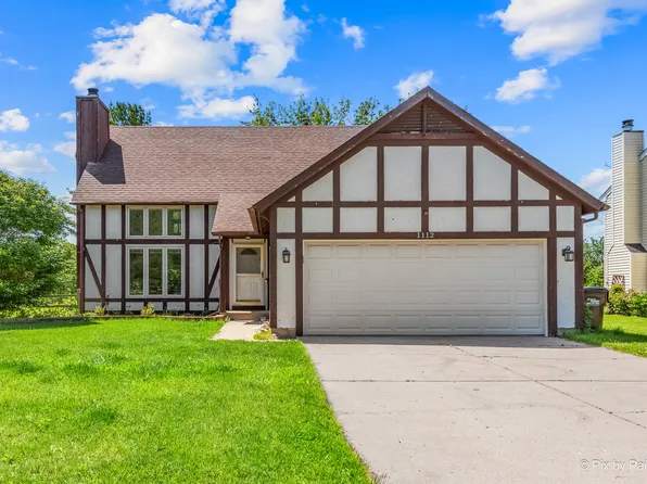 1112 Cedar Crest Dr, Crystal Lake, IL 60014