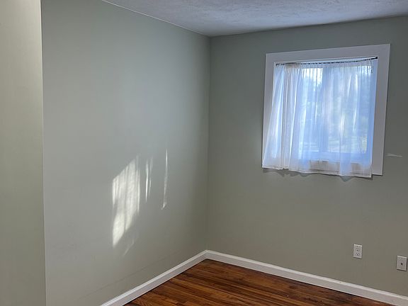5th image of 894 N Leroy St #2