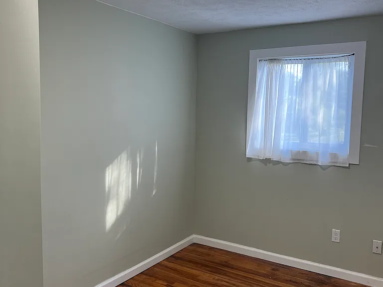 894 N Leroy St #2 — Photo 5