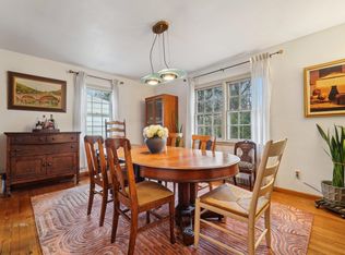 10 Wayside Dr, White Plains, NY 10607