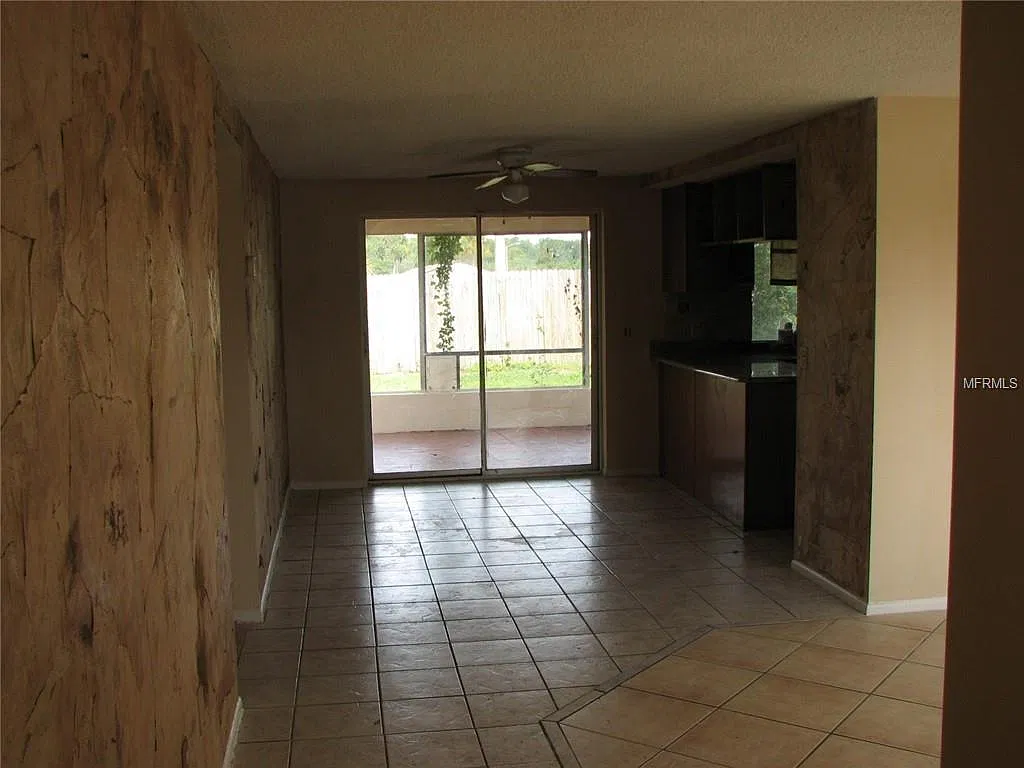2 bed, 1114 sqft, $1,595 — Photo 4