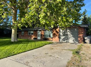 2908 S Meadowbrook Dr, Boise, ID 83705