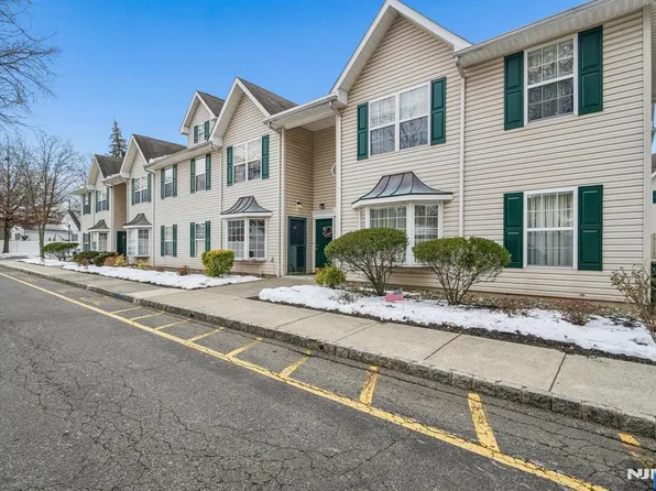 17 Chanda Ct #B017, Clifton, NJ 07012