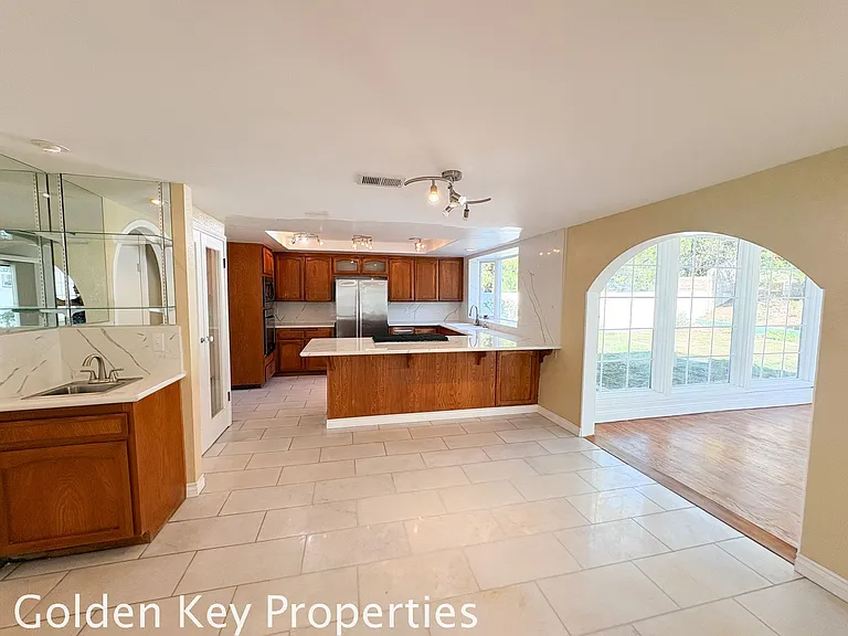 2475 Unicornio St — Photo 13