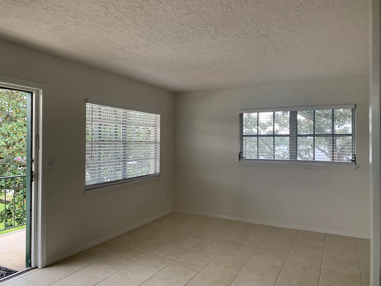 2887 S Osceola Ave — Photo 3
