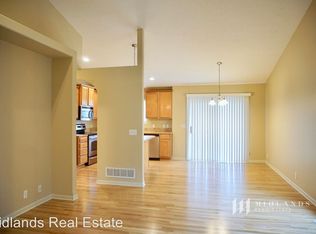 19804 Marinda St, Omaha, NE 68130