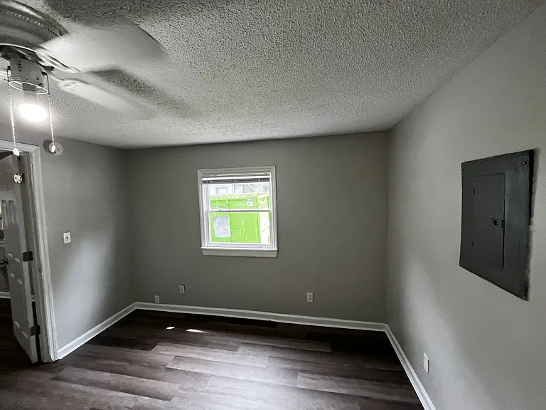 824 Winston Rd — Photo 10