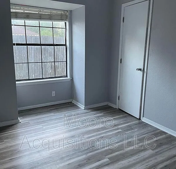 730 Patricia Dr — Photo 16