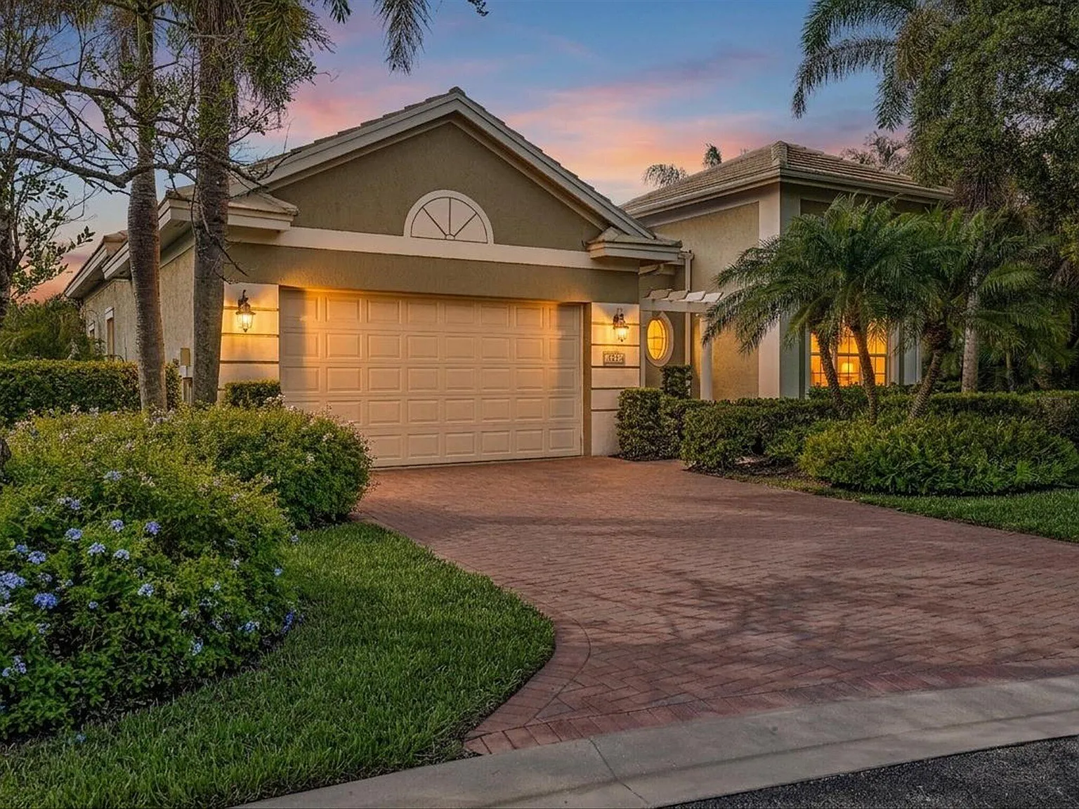 4 bed, 2.5 bath, 2754 sqft, $6,500 — Photo 1