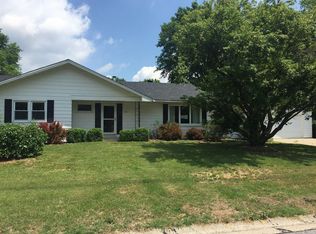 206 Division Dr, Collinsville, IL
