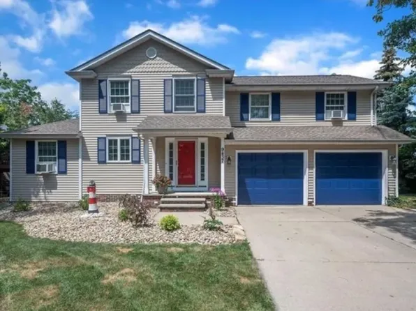 9437 Headlands Rd, Mentor, OH 44060