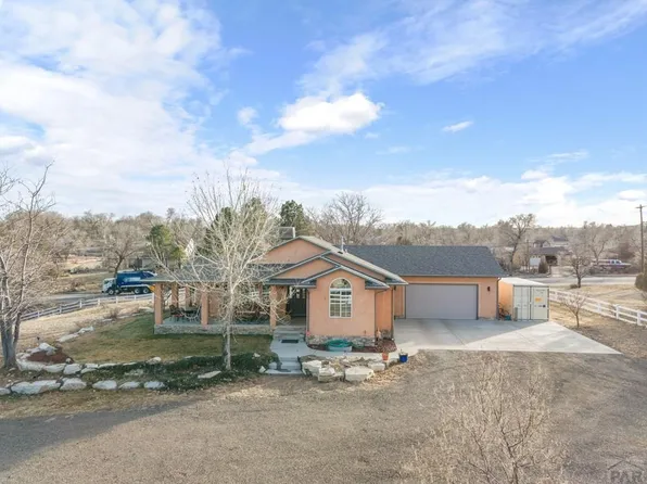 2 Twilight Ln, Pueblo, CO 81005