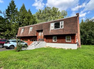 216 Woodland Ave, Bloomfield, CT 06002