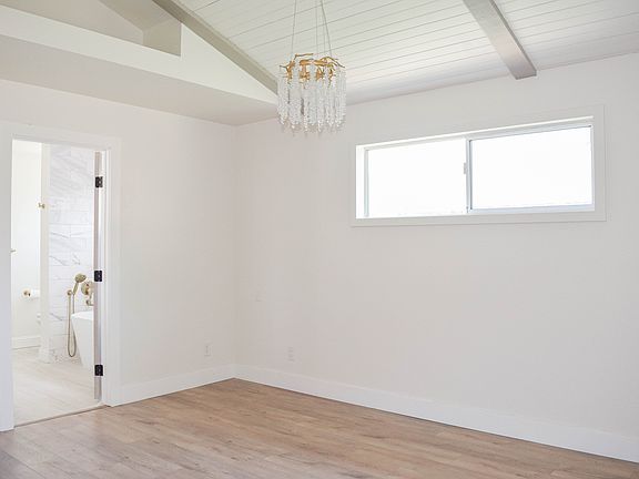 4th image of 46 Lone Oak Way